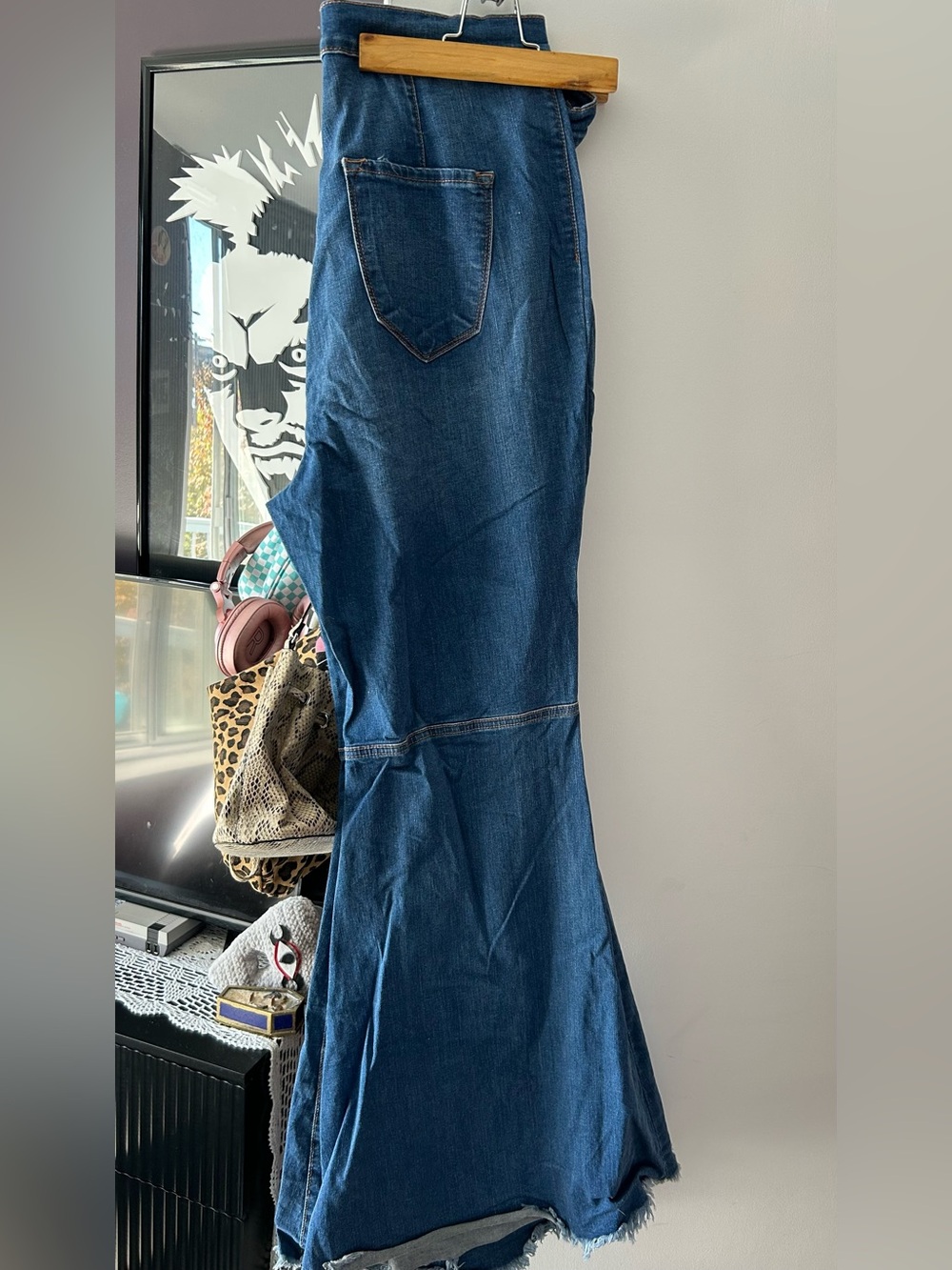 Fashion Nova Plus size Blue Flared Extreme Wide-Leg Jeans with ripped knees